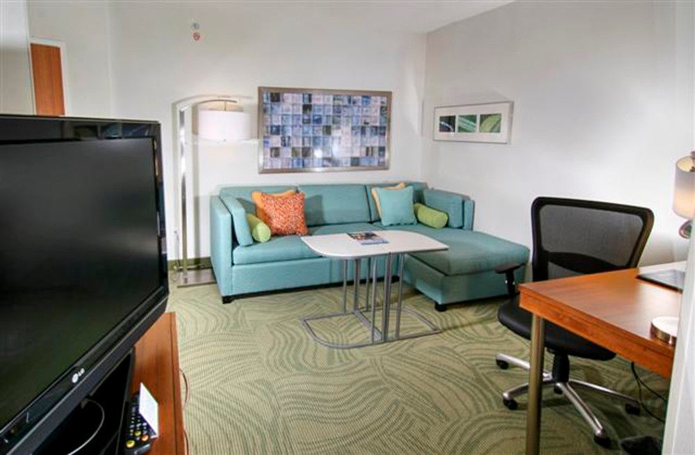 Springhill Suites Chesapeake Greenbrier Exterior photo